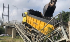 Long An: Xe chở quá tải trọng gần 10 lần làm sập cầu dây văng 24 tỷ đồng