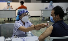 TP.HCM đề xuất tiêm vaccine ngừa COVID-19 tăng cường cho người dân từ 10/12