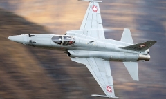 Tiêm kích F-5E Hàn Quốc rơi sau khi cất cánh, phi công tử nạn