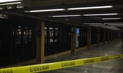 Bạo lực tàu điện ngầm ở New York gia tăng, khách và nhân viên đều sợ hãi