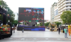 TP.HCM cấm xe đường Nguyễn Huệ để người hâm mộ cổ vũ U23 Việt Nam