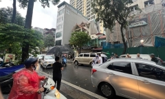 Truy tìm nữ tài xế liên quan vụ tai nạn làm một người chết ở Hà Nội
