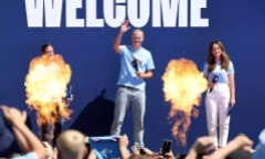 Haaland ra mắt Man City, lập tức tuyên chiến Man United