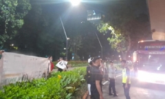 CĐV Indonesia quá khích, chặn xe bus của U19 Việt Nam