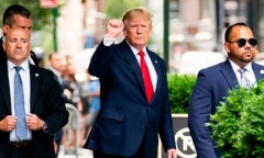 Cựu Tổng thống Trump cáo buộc FBI đang 