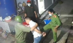Tạm đình chỉ công tác đại úy công an đá vào người đàn ông say rượu