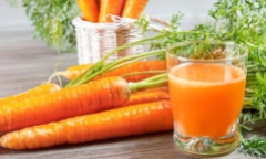 Điểm mặt 8 loại nước ép kích thích tóc mọc dày, đen mượt