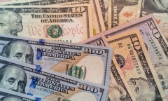 Tỷ giá USD hôm nay 24/8/2024: USD thế giới quay đầu giảm