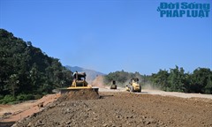 Xuyên đêm cứu nạn khẩn cấp ngư dân bị tai biến trên vùng biển Đà Nẵng