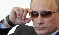TT Putin và nghệ thuật quan hệ với hai đối thủ 