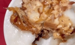 Dùng cơm nguội làm bánh giò, món ngon 