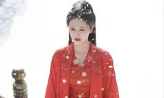 Bạch Lộc lên top 1 