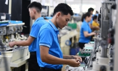 Thiếu hụt lao động ở những ngành trả lương cao 