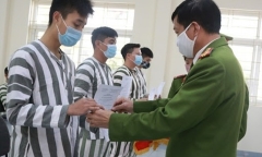 Người được đặc xá có đương nhiên được xóa án tích hay không?
