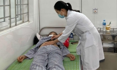 Người phụ nữ hoang mang vì tưởng ung thư gan, hóa ra mắc bệnh do thói quen mê ăn một loại rau