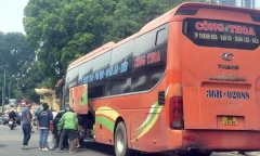 Chuyển khách dọc đường xe khách bị xử phạt thế nào?