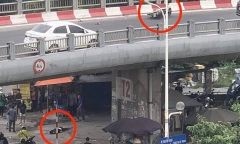 Vụ xe máy đâm vào lan can cầu Vĩnh Tuy, 1 người rơi xuống đất: Hé lộ nguyên nhân