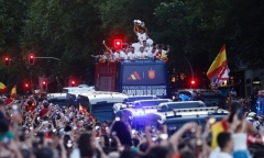 Thần đồng 17 tuổi Lamine Yamal vô tình làm lộ hình ảnh nhảy cảm của đồng đội