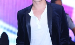 Khoảnh khắc đáng yêu của Khánh Thi và Quán quân BNHV nhí Linh Hoa