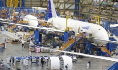 Máy bay Malaysia mất tích, cổ phiếu Boeing rớt giá mạnh