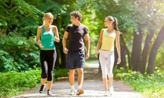 Người đi bộ nhanh hay người đi bộ chậm sống lâu hơn?