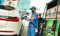 Giá xăng dầu ngày 26/10: Giá dầu thế giới giảm, giá xăng dầu Petrolimex ở vùng 1 và vùng 2 khác nhau