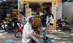 Chủ tiệm bánh mì ở Nha Trang nói gì trước xét nghiệm có thuốc trừ sâu trong rau?