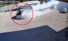 Clip: Cận cảnh con trăn khổng lồ dài 7,3 mét, siết tử vong một người đàn ông trên đường về nhà