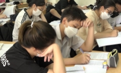 Hà Nội: Học sinh lớp 9 chạy đua nước rút trước kỳ thi vào lớp 10