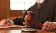 Người đàn ông 53 tuổi đột tử khi đi 