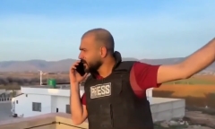 Clip: Nhóm phóng viên bất ngờ trúng tên lửa khi đưa tin về chiến sự Israel