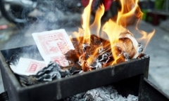 Văn khấn cúng cô hồn tháng 7 tại nhà chuẩn nhất