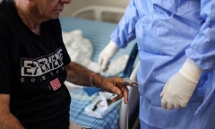 Israel xác định nhóm đối tượng dễ mắc triệu chứng nặng của COVID-19 dù đã tiêm vaccine 