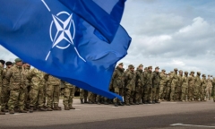 NATO bất ngờ thừa nhận có quân nhân đồn trú ở Ukraine