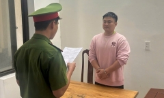 Nga tiến công 