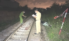 Băng qua đường sắt khi tàu hỏa đến, người đàn ông bị tông tử vong