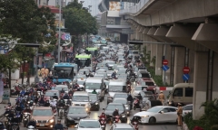 Hà Nội: Xe bồn va chạm với xe máy, 2 vợ chồng thương vong