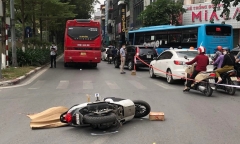 Hà Nội: Va chạm với xe 45 chỗ tại ngã ba, người phụ nữ đi SH tử vong