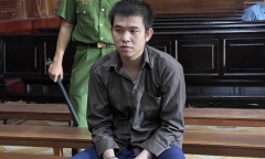 Căn ngăn anh em trong nhà đánh nhau, người cha bị đâm tử vong