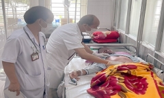 Nhiều ca thủy đậu nặng nhập viện, 2 người tử vong: Bác sĩ khuyến cáo điều gì?