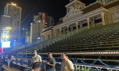 Nha Trang: Đạo diễn truyền hình ngã từ khán đài Festival biển tử vong