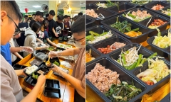 Bữa ăn của sinh viên ĐH Bách Khoa Hà Nội sau phản ánh phải ăn cơm canh thừa