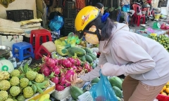 Vì sao đi chợ nên mang theo chai nước?