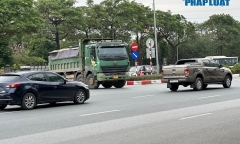 Hà Nội: Xe quá khổ, qúa tải 