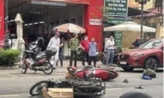 Tin tức tai nạn giao thông mới nhất ngày 30/3: Xe bán tải lật sau khi tông xe máy, 1 người tử vong