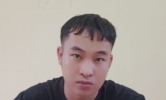 Khởi tố đối tượng mua 3 khẩu súng tự chế để 