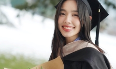 Thùy Tiên đẹp rạng ngời trong ngày nhận bằng tốt nghiệp thạc sĩ ở Thụy Sĩ