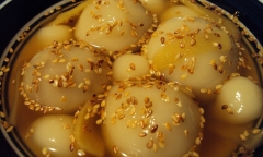 Đầu tháng đãi cả nhà bằng món chè trôi nước nhân đậu phộng vừa thơm ngon lại còn bùi béo