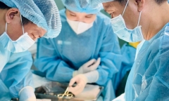 Bán vàng để nâng mũi, người phụ nữ khổ sở sau 7 lần phẫu thuật thất bại