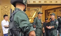 Công an đồng loạt khám xét 3 ngôi nhà liên quan 